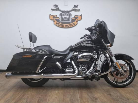 HARLEY-DAVIDSON STREET GLIDE 